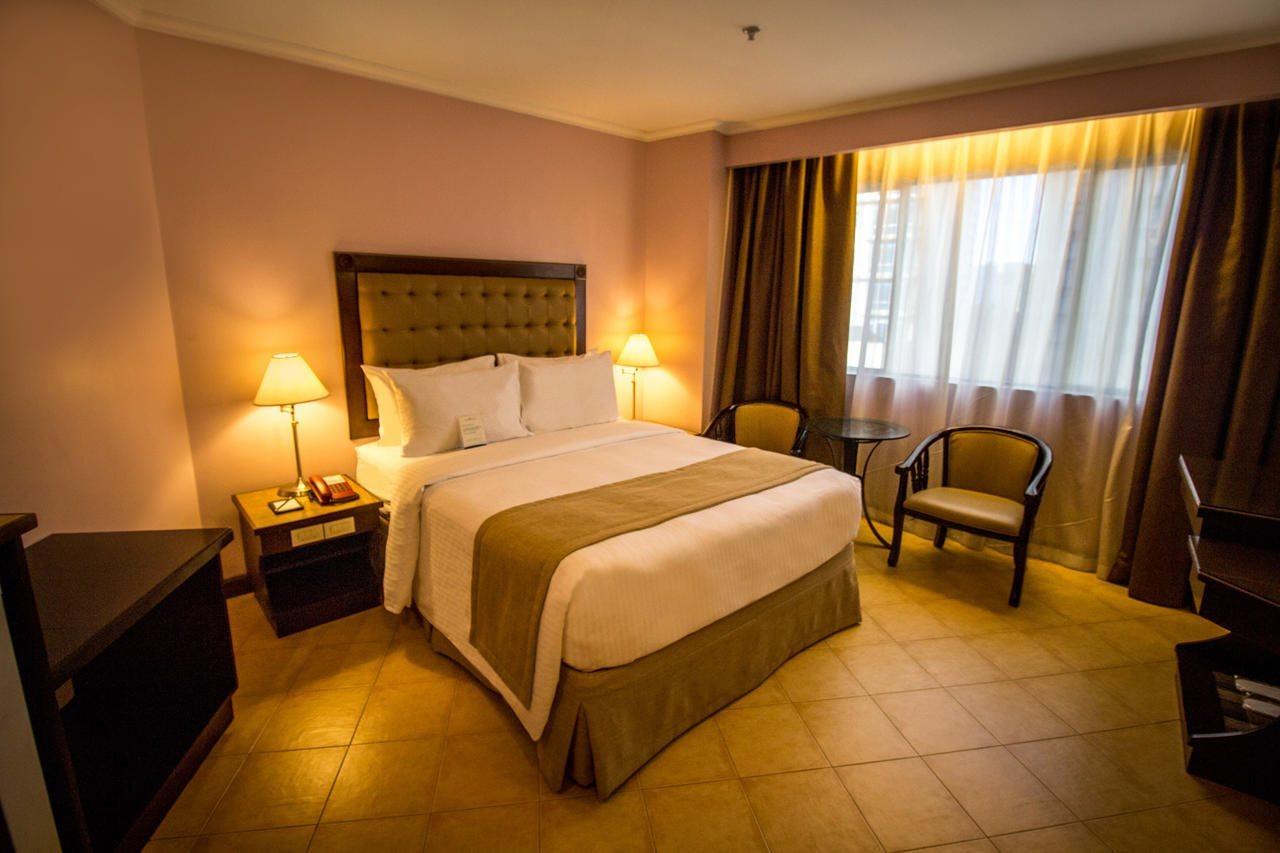 Royal Bellagio Hotel Makati City Bagian luar foto