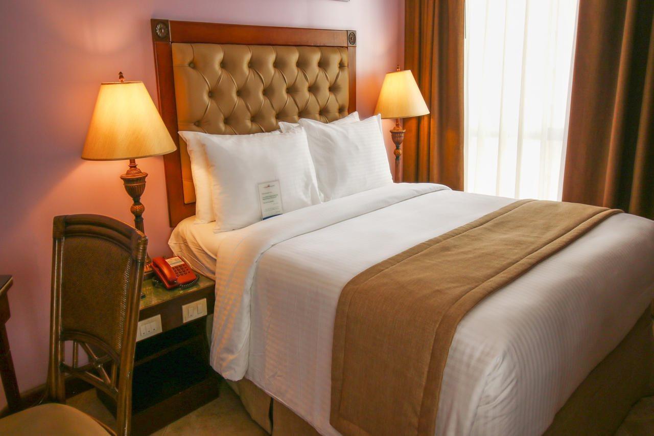 Royal Bellagio Hotel Makati City Bagian luar foto
