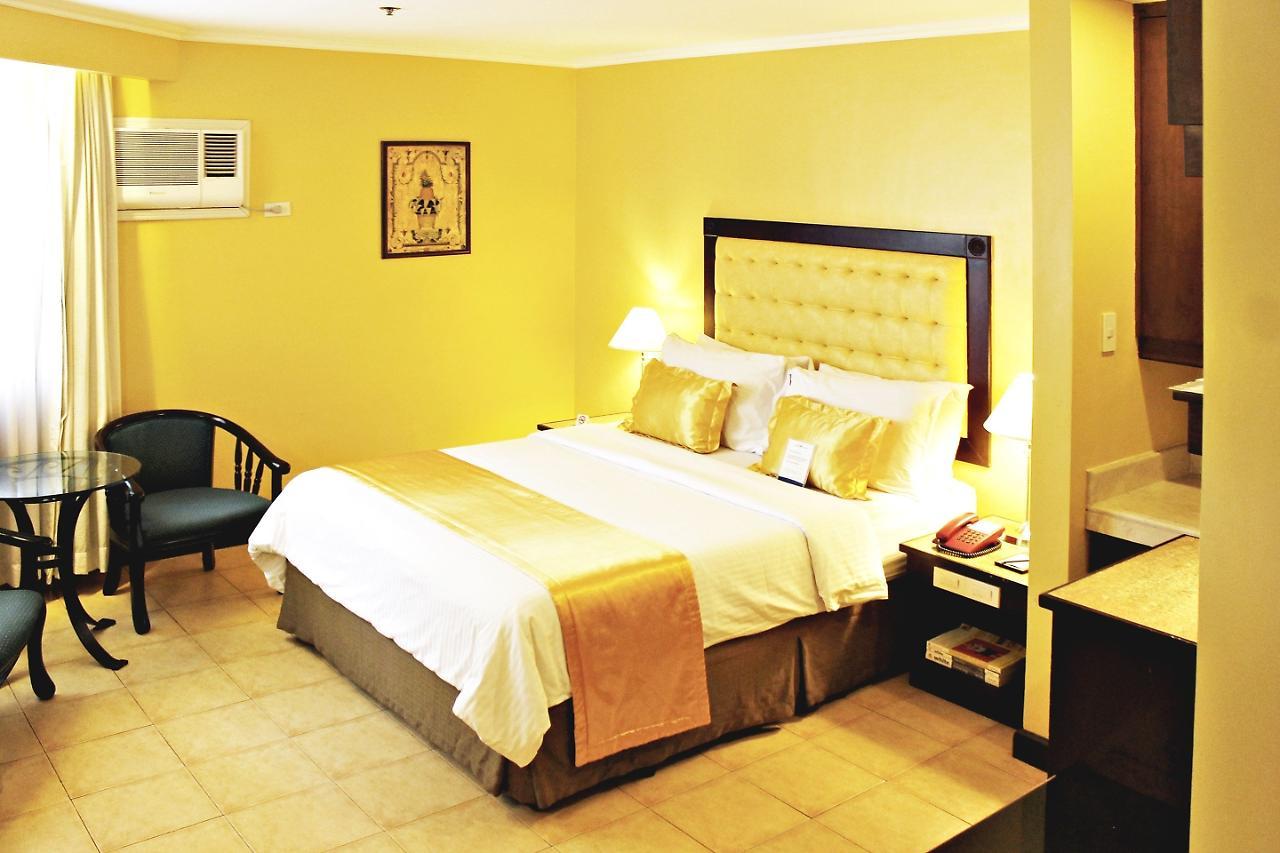 Royal Bellagio Hotel Makati City Bagian luar foto