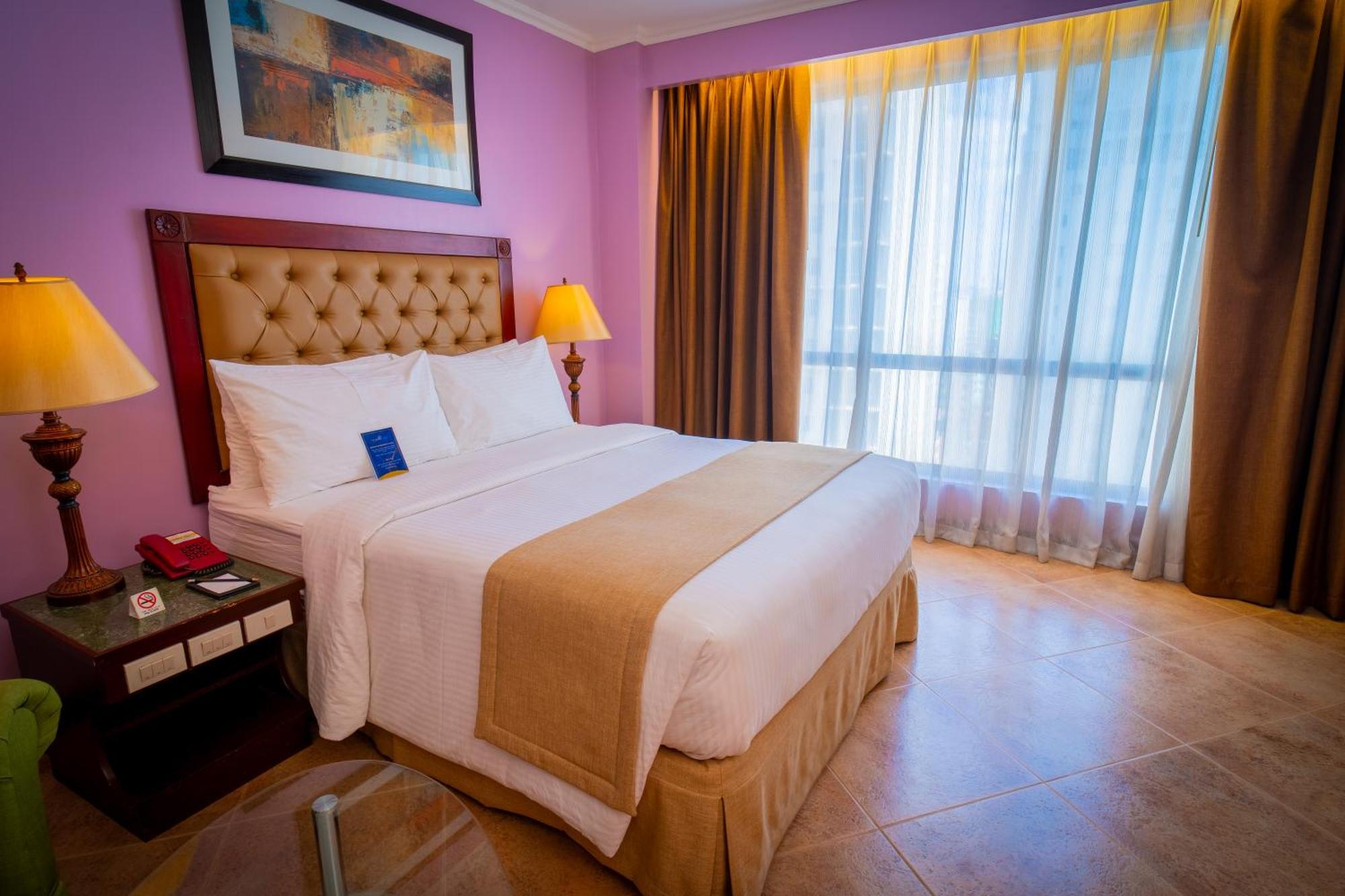 Royal Bellagio Hotel Makati City Bagian luar foto
