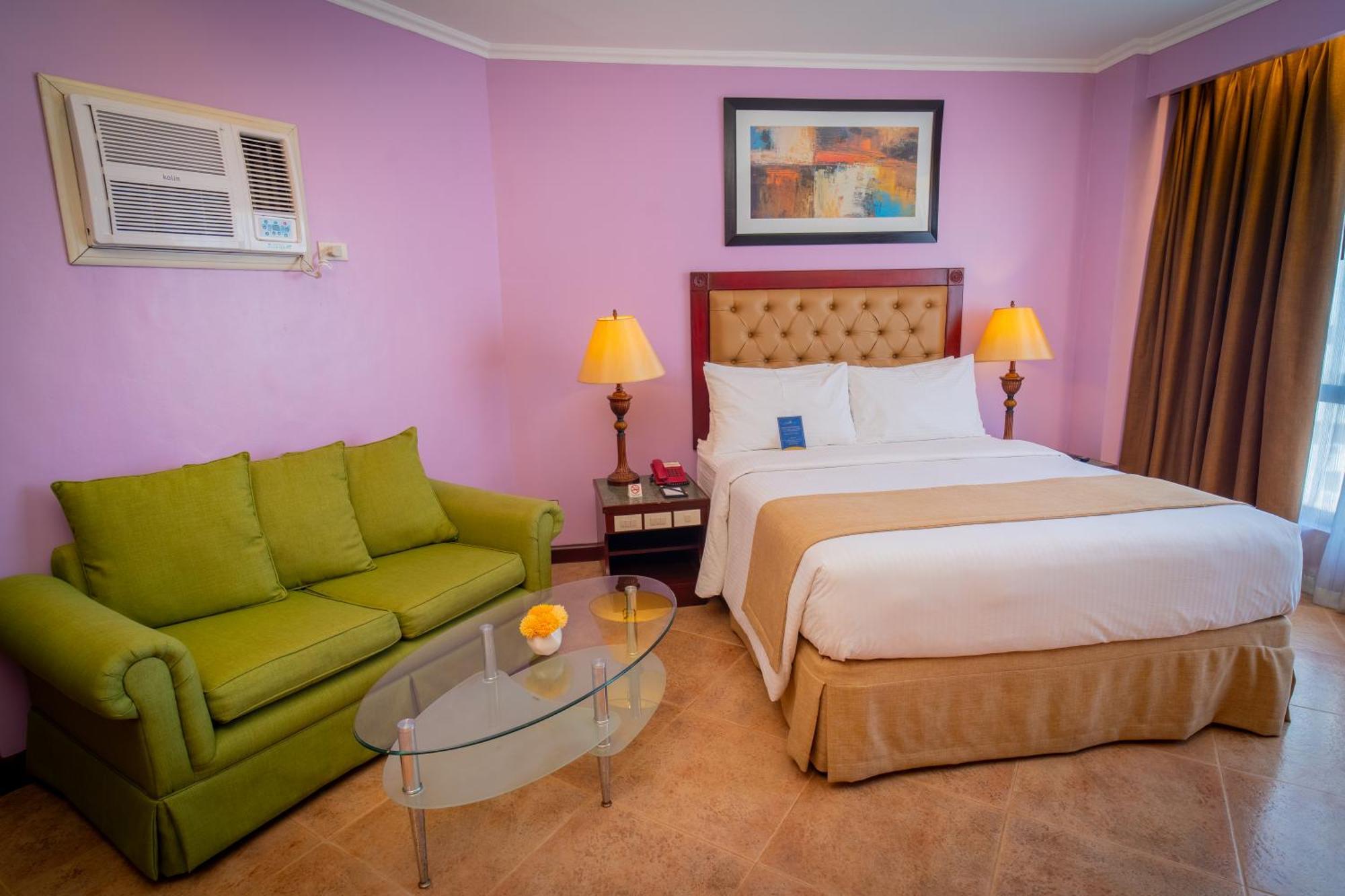 Royal Bellagio Hotel Makati City Bagian luar foto