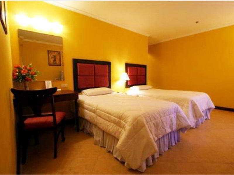 Royal Bellagio Hotel Makati City Bagian luar foto