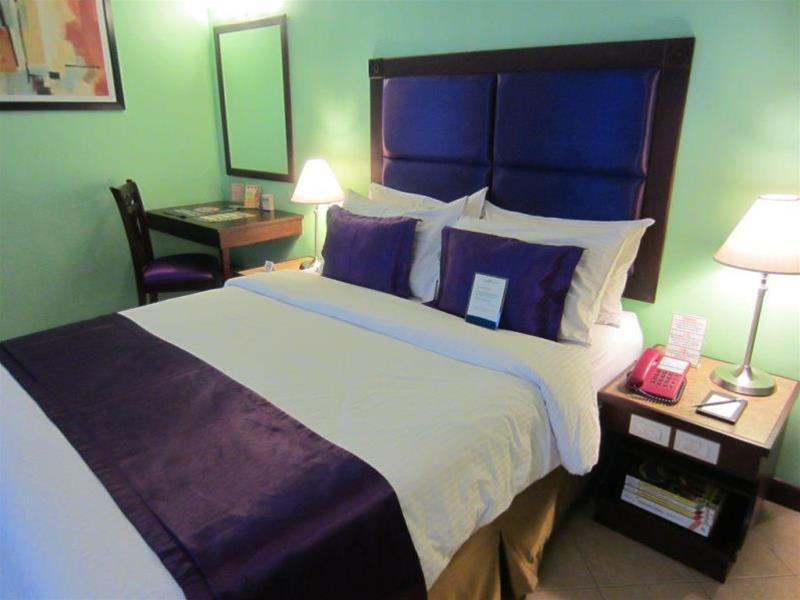 Royal Bellagio Hotel Makati City Bagian luar foto